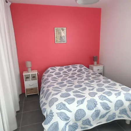 De Nauzan - L'agora Calme Avec Jardin